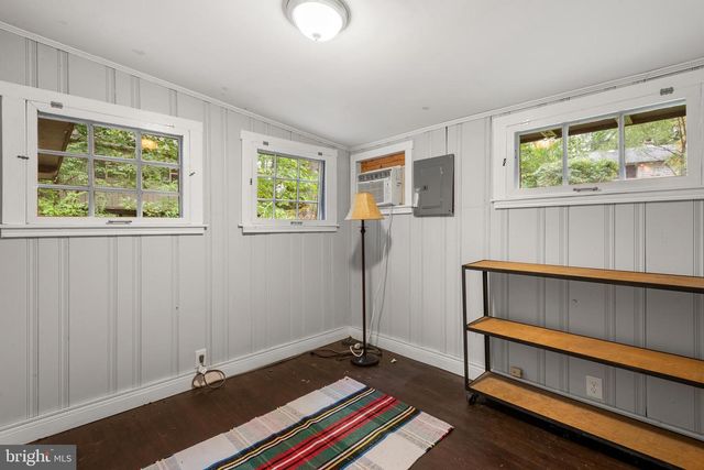 214 CREAMERY RD, Spring City, PA 19475