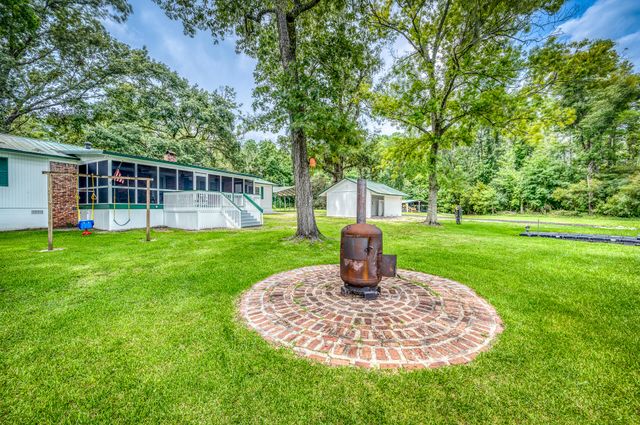 538 Castlebury Road, Walterboro, SC 29488