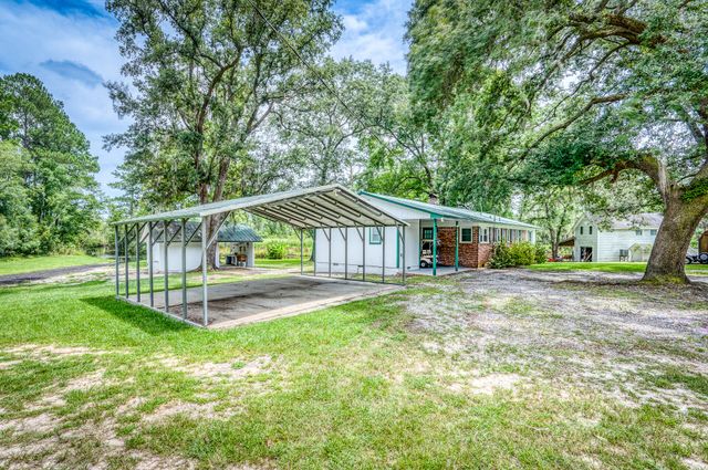 538 Castlebury Road, Walterboro, SC 29488