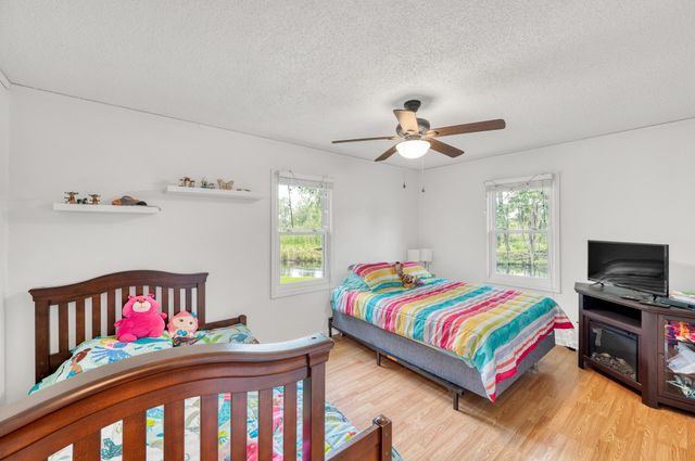 538 Castlebury Road, Walterboro, SC 29488