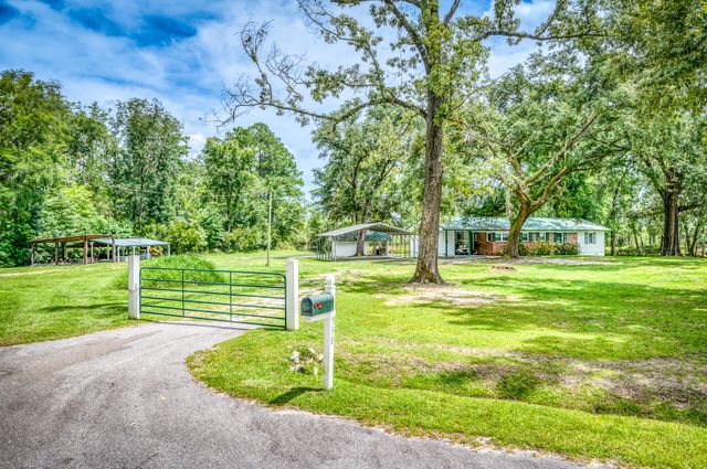 538 Castlebury Road, Walterboro, SC 29488