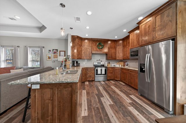 121 Harmon Road, Gun Barrel City, TX 75156