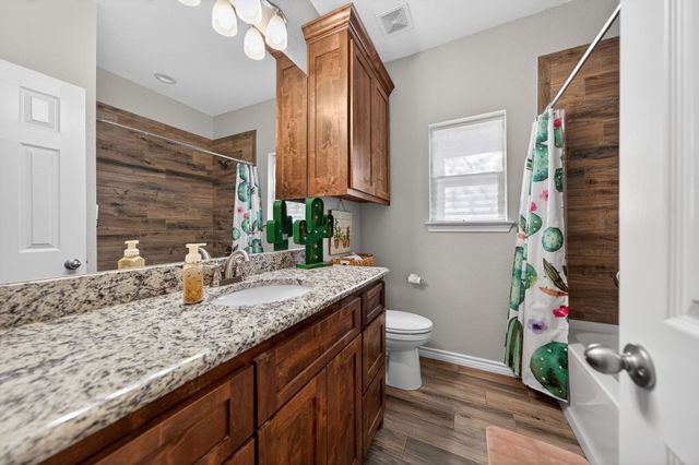 121 Harmon Road, Gun Barrel City, TX 75156