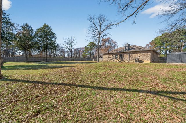 121 Harmon Road, Gun Barrel City, TX 75156