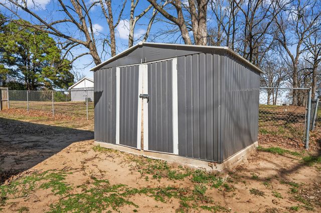 121 Harmon Road, Gun Barrel City, TX 75156