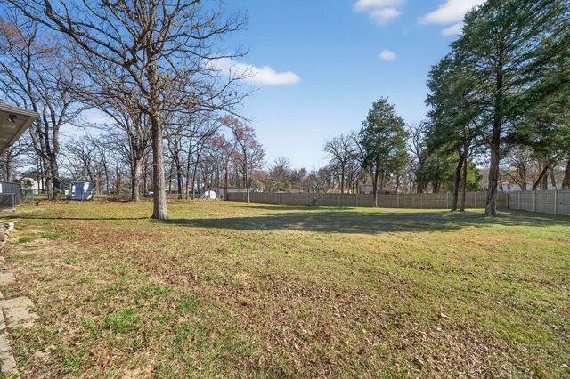 121 Harmon Road, Gun Barrel City, TX 75156