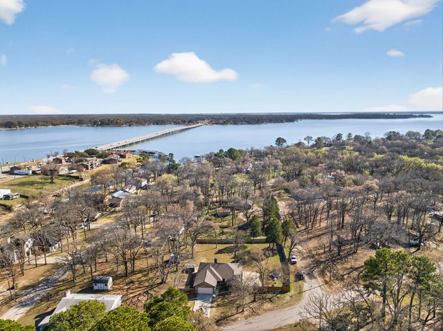 121 Harmon Road, Gun Barrel City, TX 75156