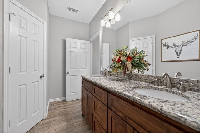 121 Harmon Road, Gun Barrel City, TX 75156