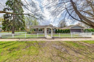 2115 E Miner Street, Arlington Heights, IL 60004