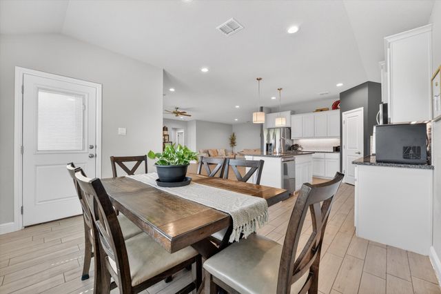 305 Sadie Lane, Burleson, TX 76028