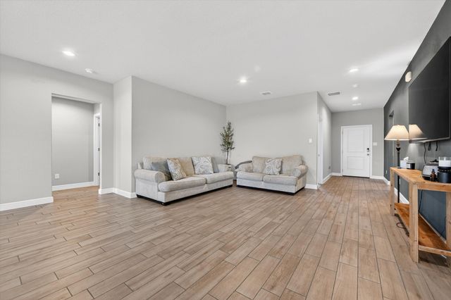 305 Sadie Lane, Burleson, TX 76028