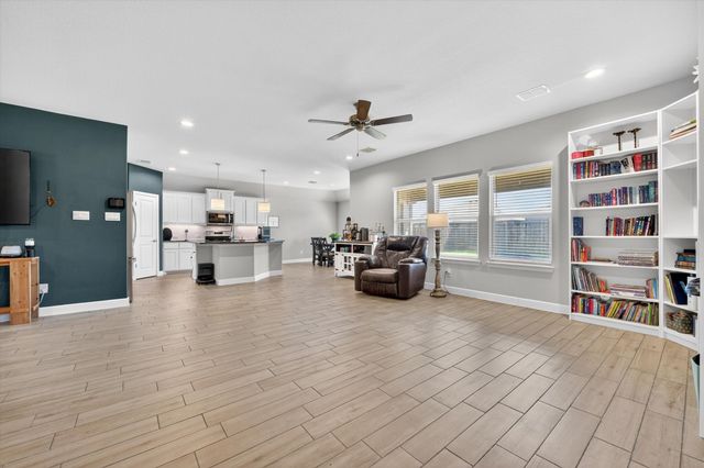 305 Sadie Lane, Burleson, TX 76028