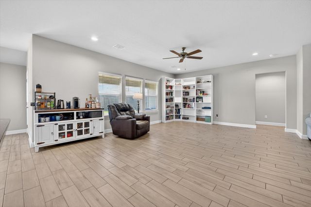 305 Sadie Lane, Burleson, TX 76028