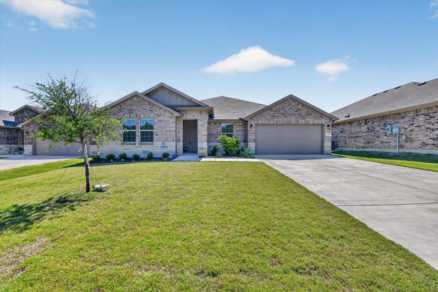 305 Sadie Lane, Burleson, TX 76028