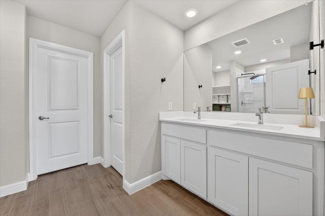 305 Sadie Lane, Burleson, TX 76028