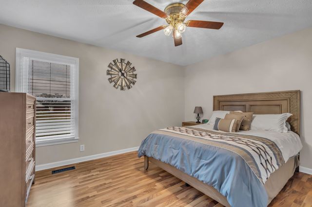 9106 Dandelion Dr, Murfreesboro, TN 37129