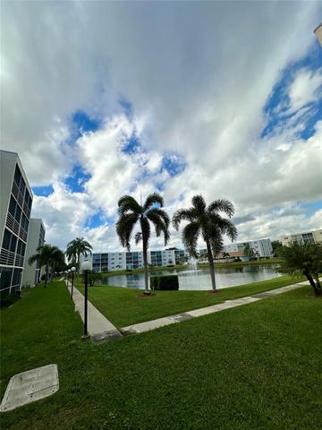 325 SE 11th Ter 107, Dania Beach, FL 33004