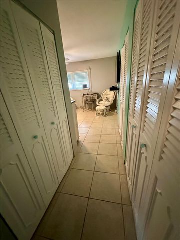 325 SE 11th Ter 107, Dania Beach, FL 33004