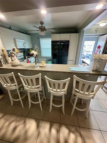 325 SE 11th Ter 107, Dania Beach, FL 33004