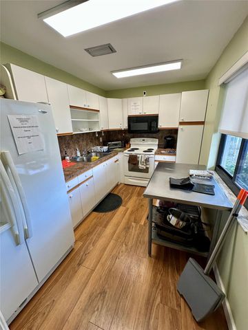 325 SE 11th Ter 107, Dania Beach, FL 33004