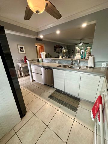 325 SE 11th Ter 107, Dania Beach, FL 33004