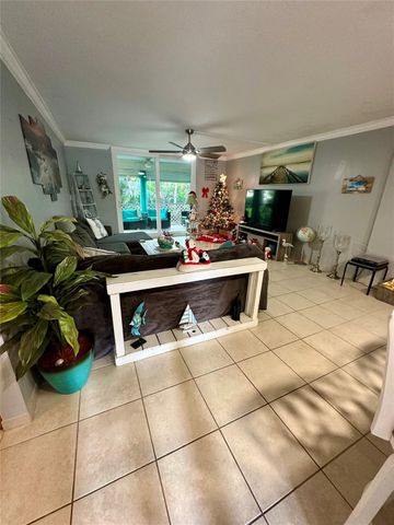 325 SE 11th Ter 107, Dania Beach, FL 33004