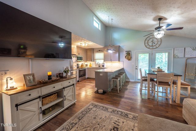 103 Silkwood Court, Johnson City, TN 37615