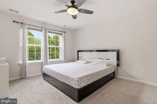 11 AUTUMN PARK BLVD, Medford, NJ 08055