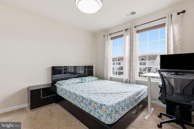 11 AUTUMN PARK BLVD, Medford, NJ 08055