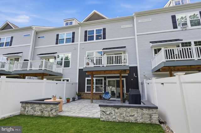 11 AUTUMN PARK BLVD, Medford, NJ 08055