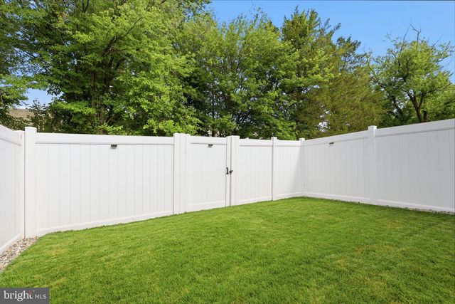 11 AUTUMN PARK BLVD, Medford, NJ 08055