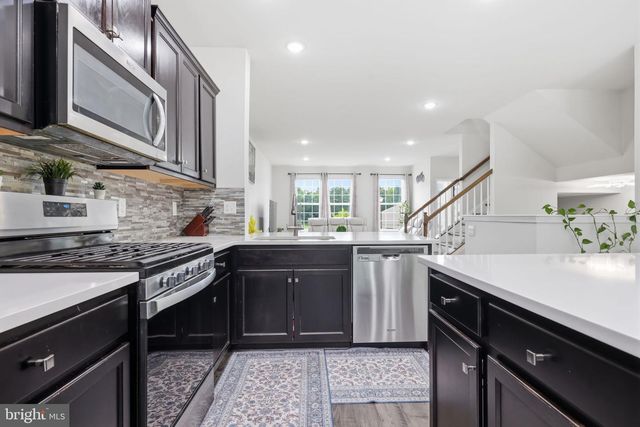 11 AUTUMN PARK BLVD, Medford, NJ 08055