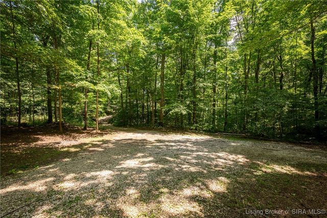 2121 N Highfill Chapel Ridge, Taswell, IN 47175