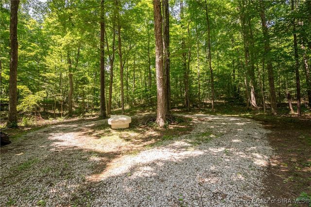 2121 N Highfill Chapel Ridge, Taswell, IN 47175