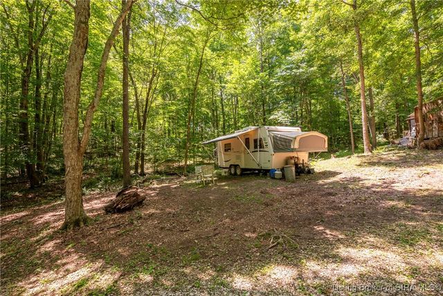 2121 N Highfill Chapel Ridge, Taswell, IN 47175