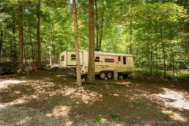 2121 N Highfill Chapel Ridge, Taswell, IN 47175