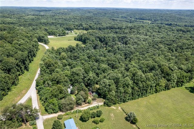 2121 N Highfill Chapel Ridge, Taswell, IN 47175