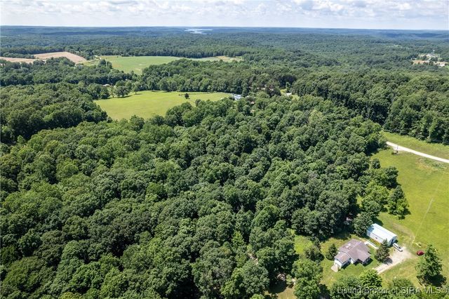 2121 N Highfill Chapel Ridge, Taswell, IN 47175