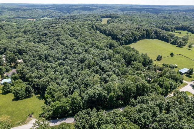 2121 N Highfill Chapel Ridge, Taswell, IN 47175