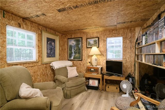 2121 N Highfill Chapel Ridge, Taswell, IN 47175