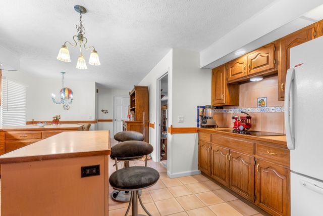 341 Roma Dr, Crossville, TN 38555