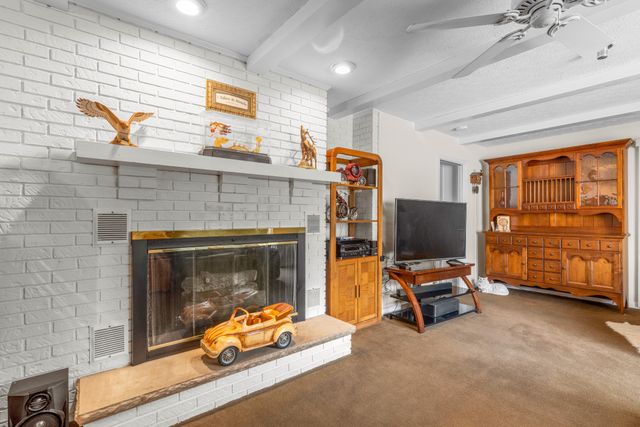 341 Roma Dr, Crossville, TN 38555