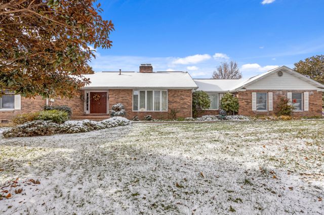 341 Roma Dr, Crossville, TN 38555