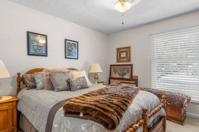 341 Roma Dr, Crossville, TN 38555