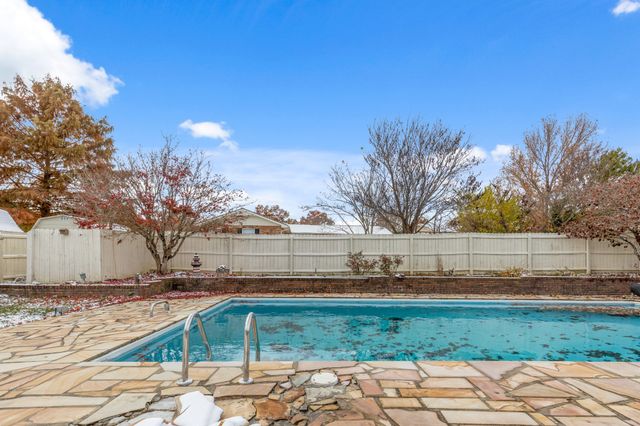 341 Roma Dr, Crossville, TN 38555