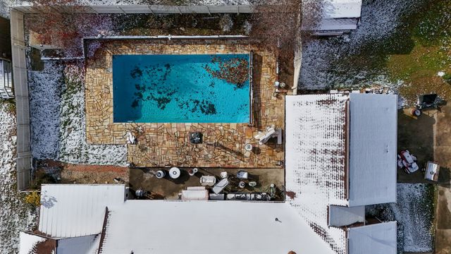 341 Roma Dr, Crossville, TN 38555