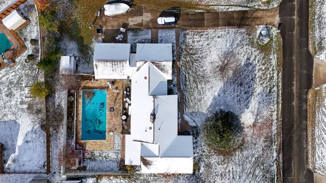 341 Roma Dr, Crossville, TN 38555