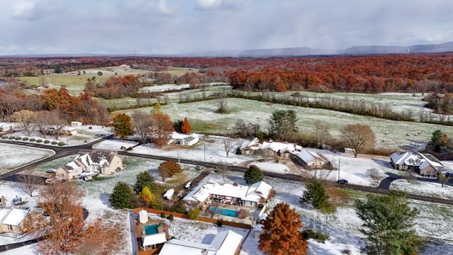 341 Roma Dr, Crossville, TN 38555