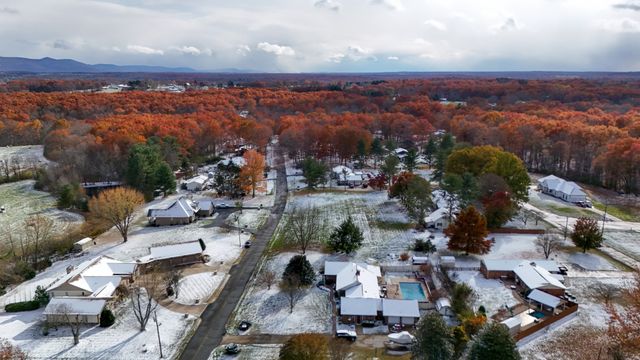 341 Roma Dr, Crossville, TN 38555