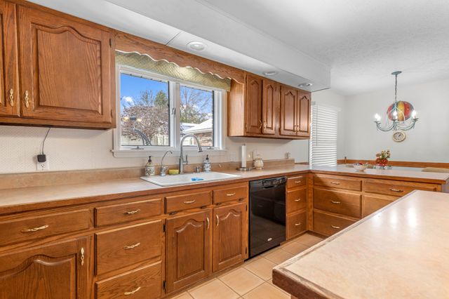 341 Roma Dr, Crossville, TN 38555